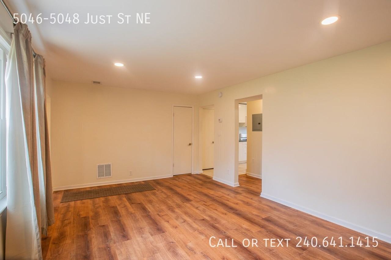 5046 Just St Ne - Photo 4 of 26
