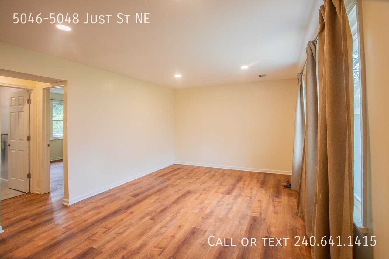 5046 Just St Ne - Photo 5 of 26
