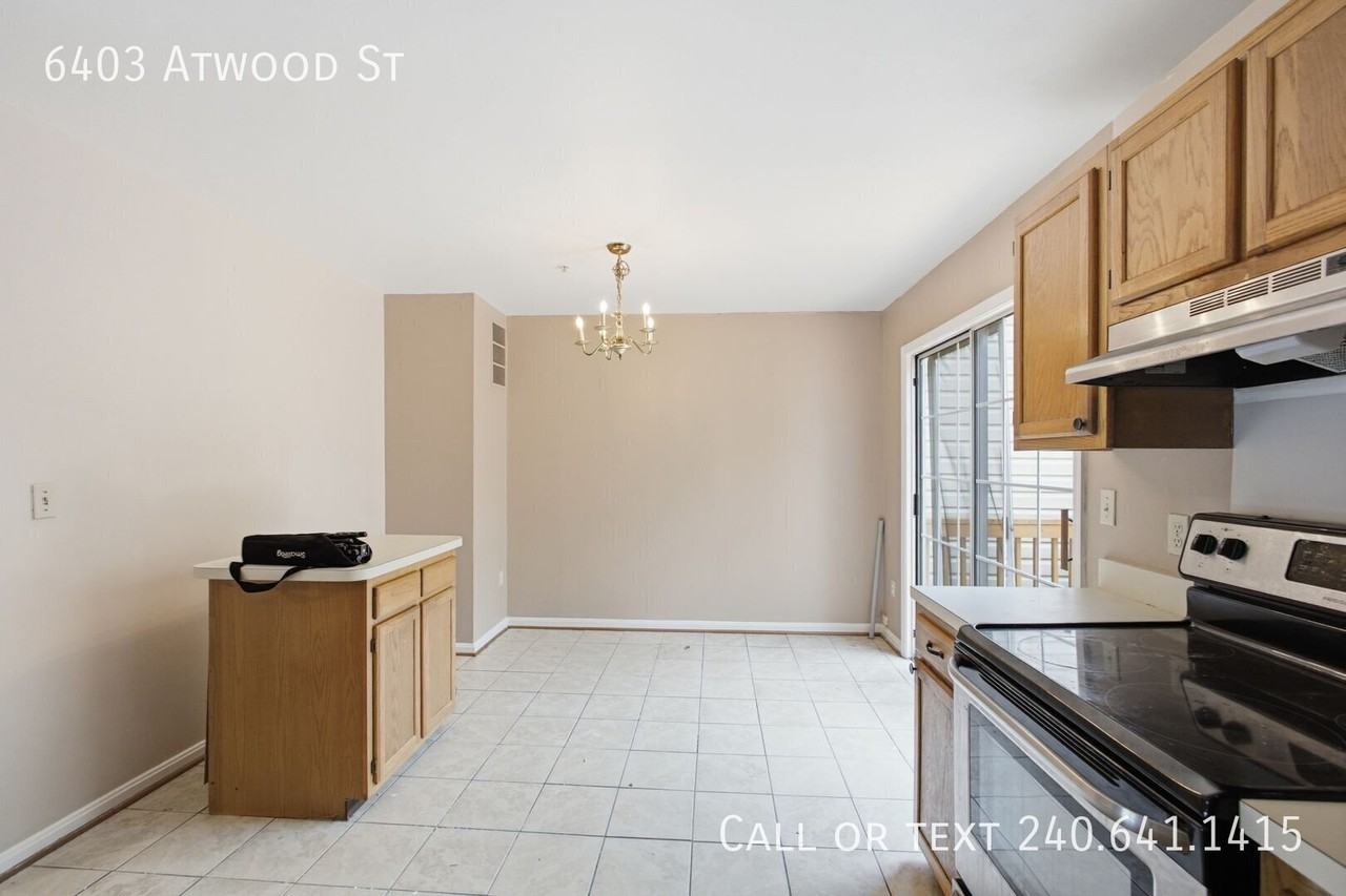 6403 Atwood St - Photo 4 of 22