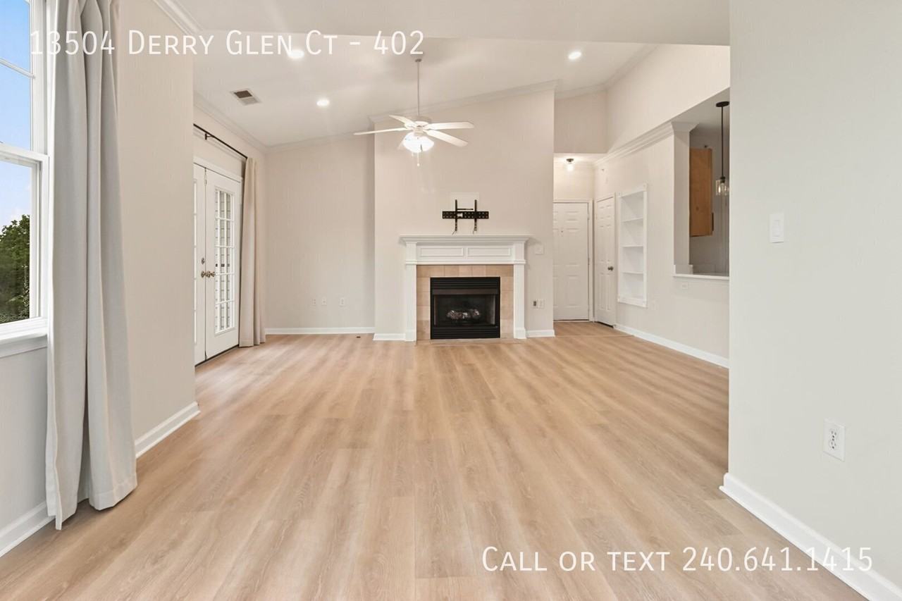13504 Derry Glen Ct #402 - Photo 3 of 14