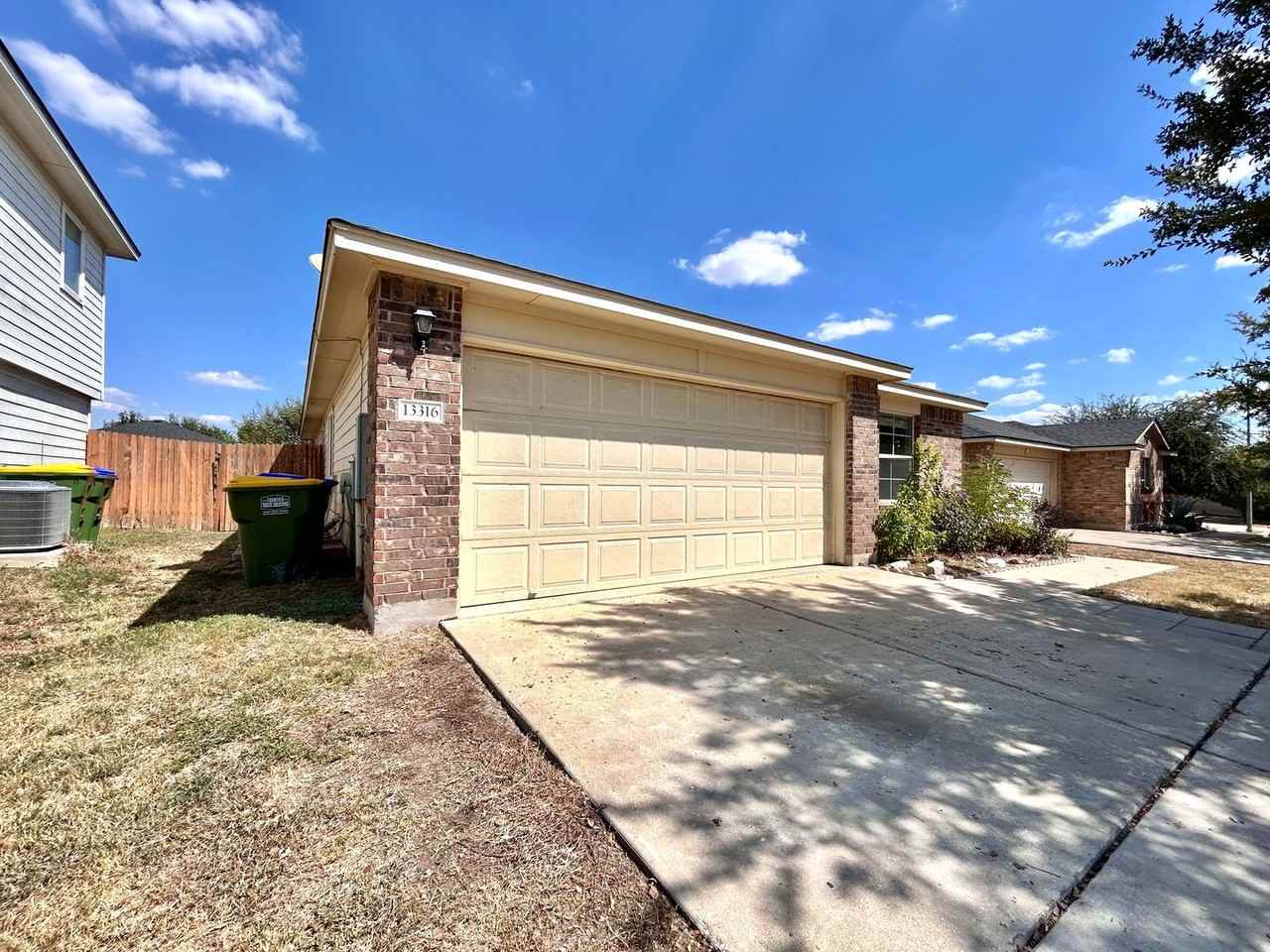 13316 High Sierra St - Photo 3 of 35