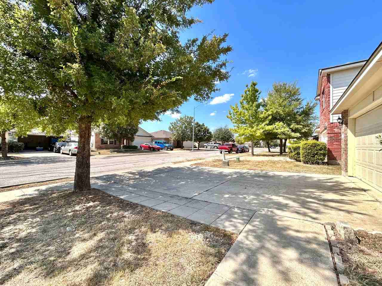 13316 High Sierra St - Photo 4 of 35
