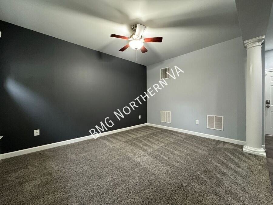 10673 General Kirkland Dr - Photo 4 of 50