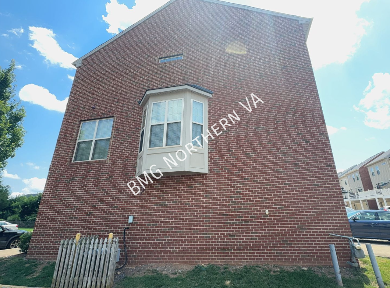 9220 Prescott Ave - Photo 2 of 25