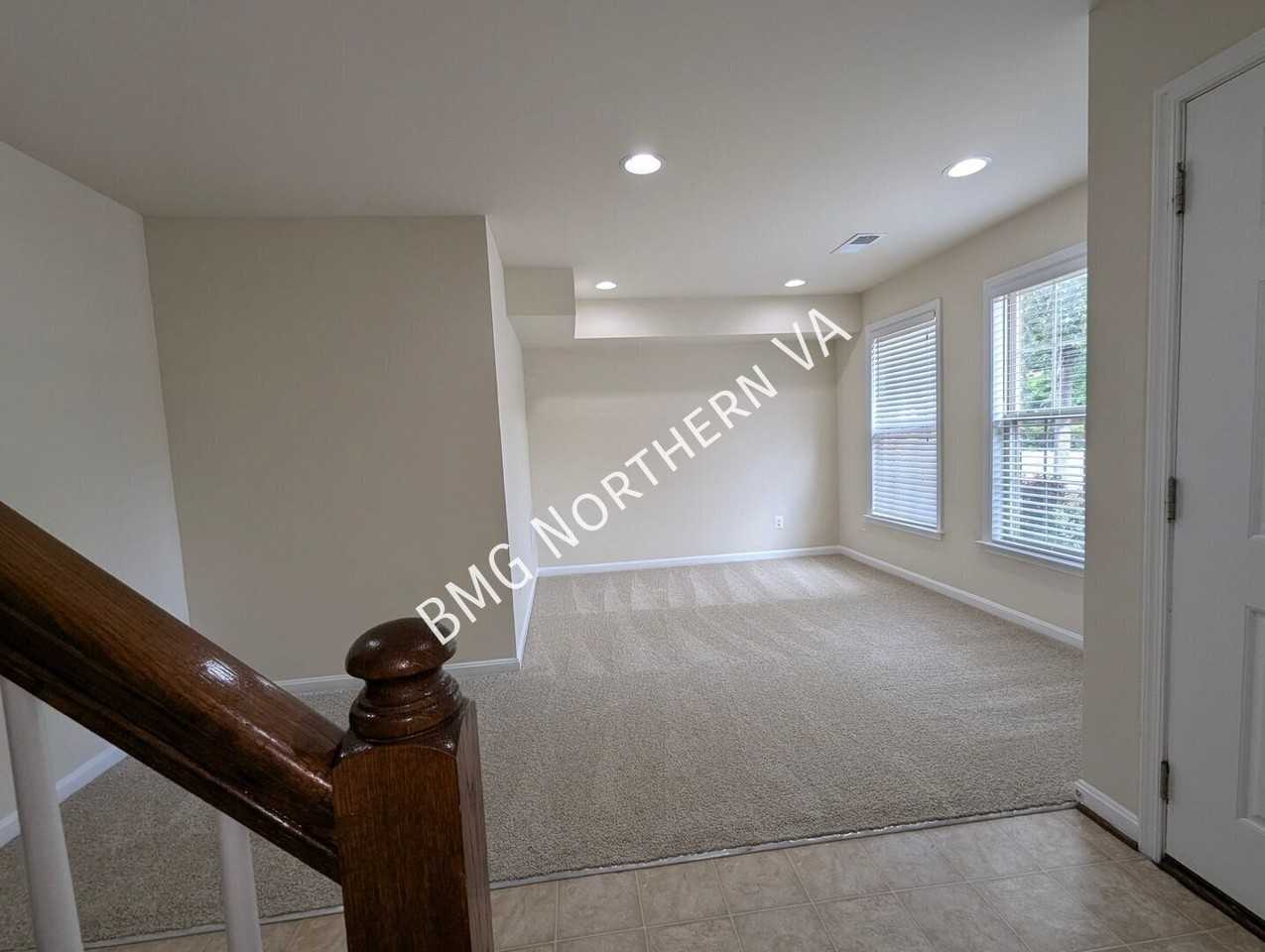 9220 Prescott Ave - Photo 6 of 25