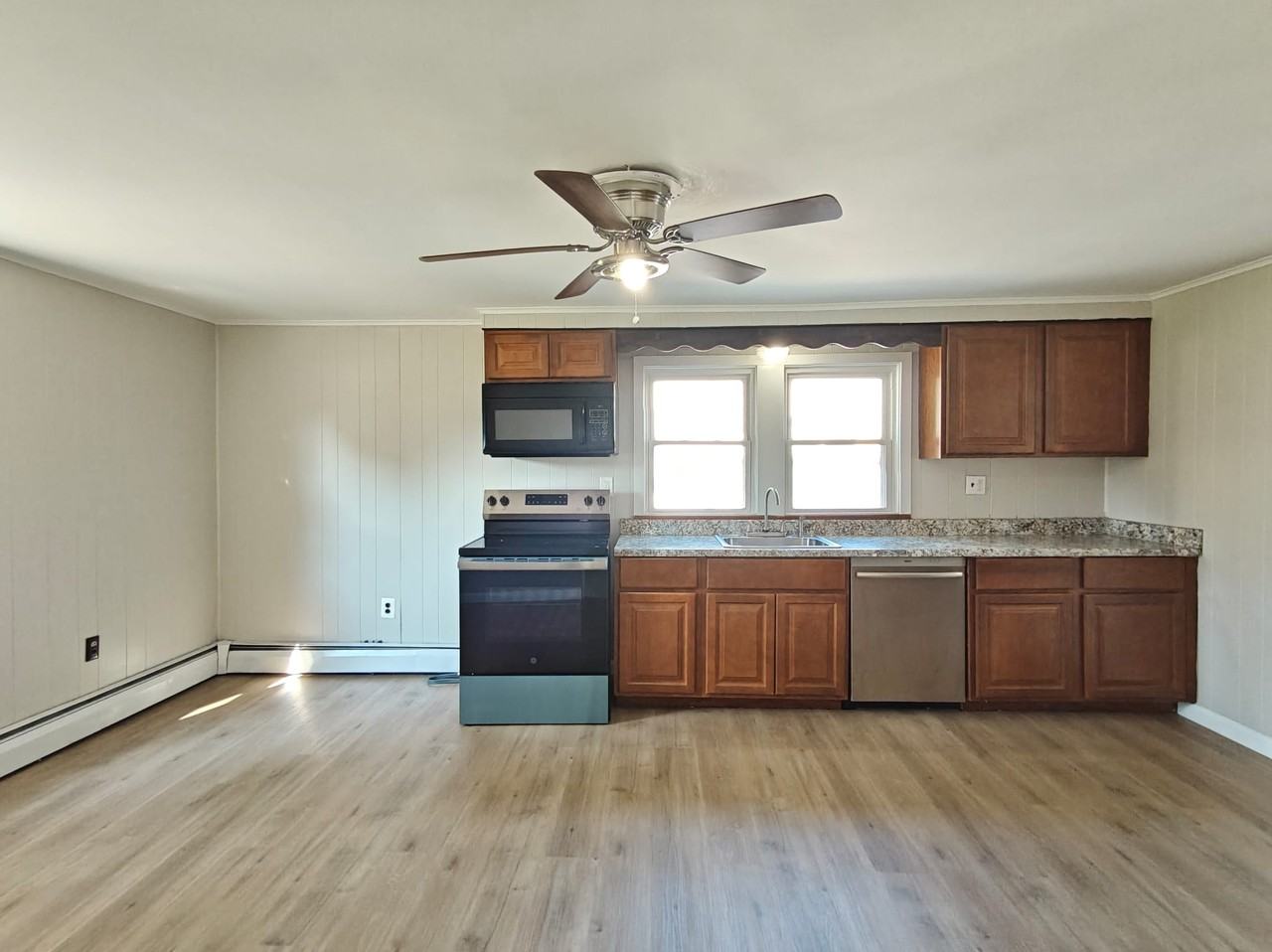 610 N Main St #A - Photo 4 of 11
