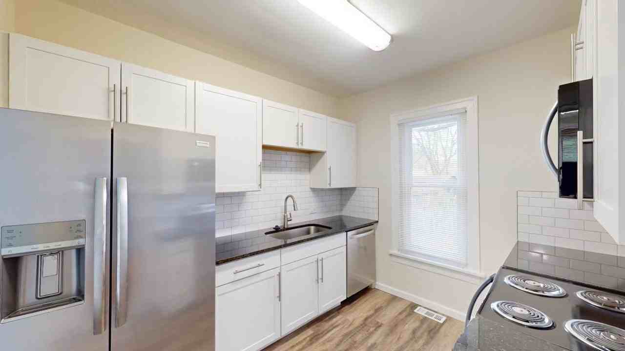 131 E Northwood Ave - Photo 2 of 24