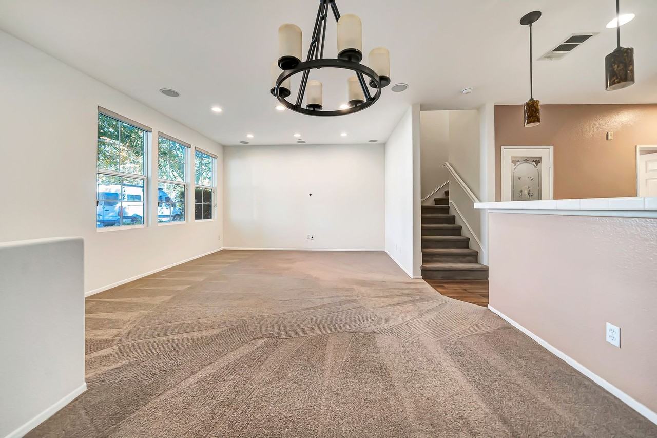 24063 Avocado Ln - Photo 7 of 42