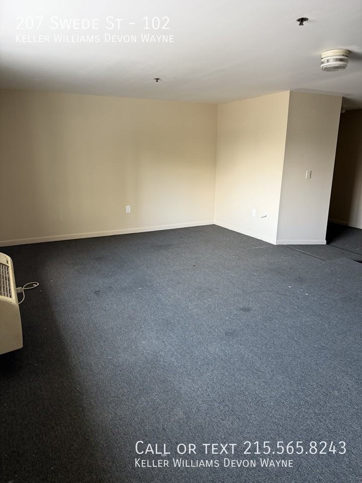 207 Swede St #102 - Photo 5 of 9