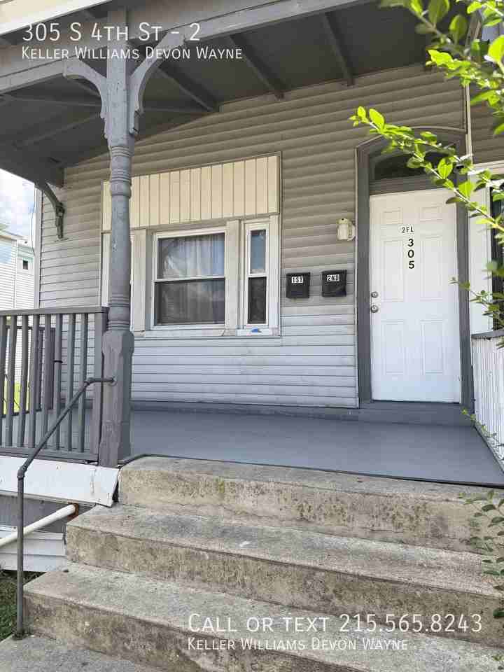 305 S 4th St #2 - Photo 3 of 13