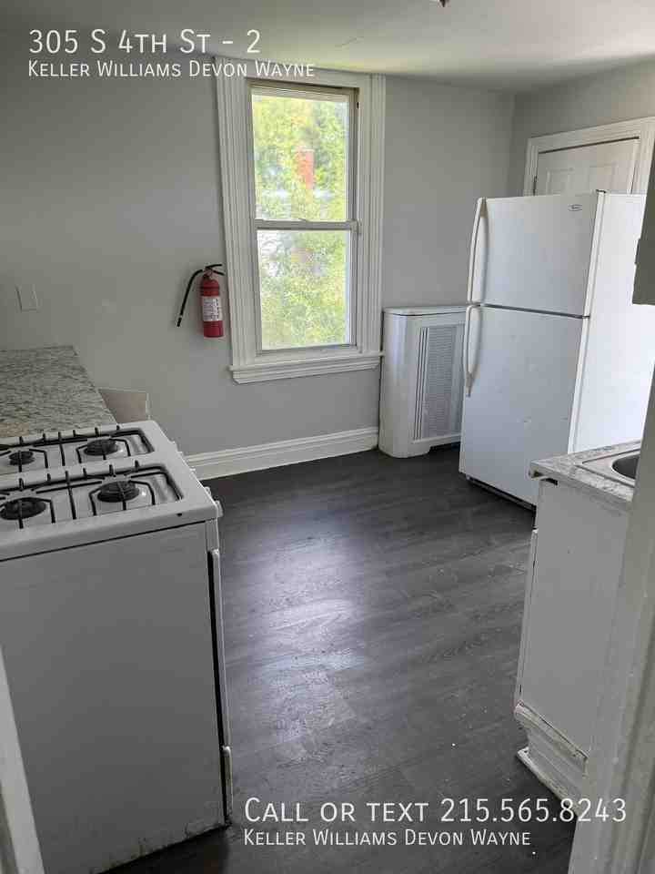 305 S 4th St #2 - Photo 7 of 13