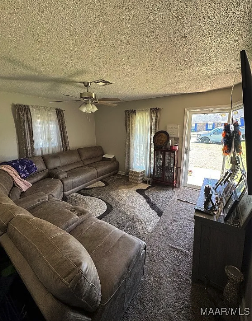 707 Golden Gate Dr - Photo 3 of 7
