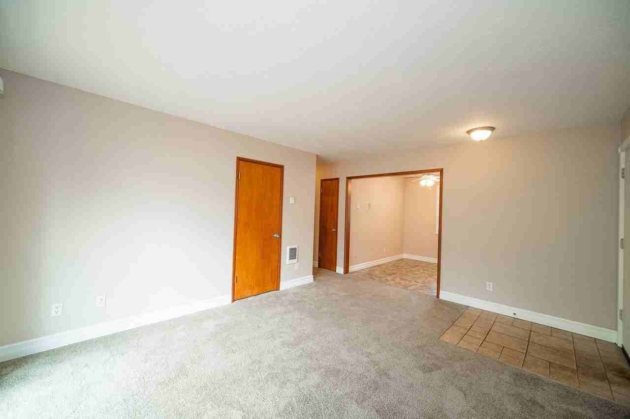 2747 Lancaster St - Photo 2 of 14