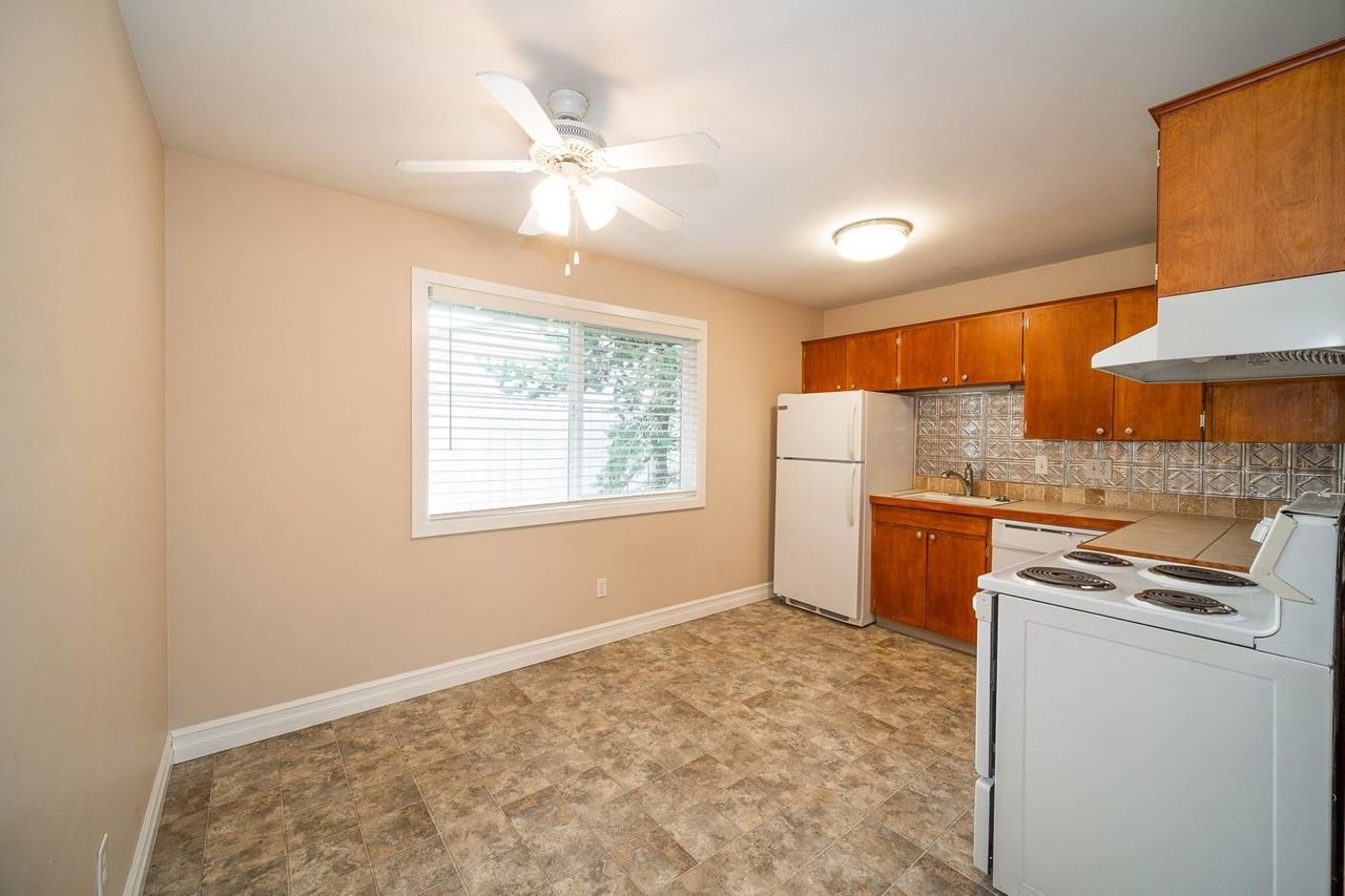 2747 Lancaster St - Photo 3 of 14