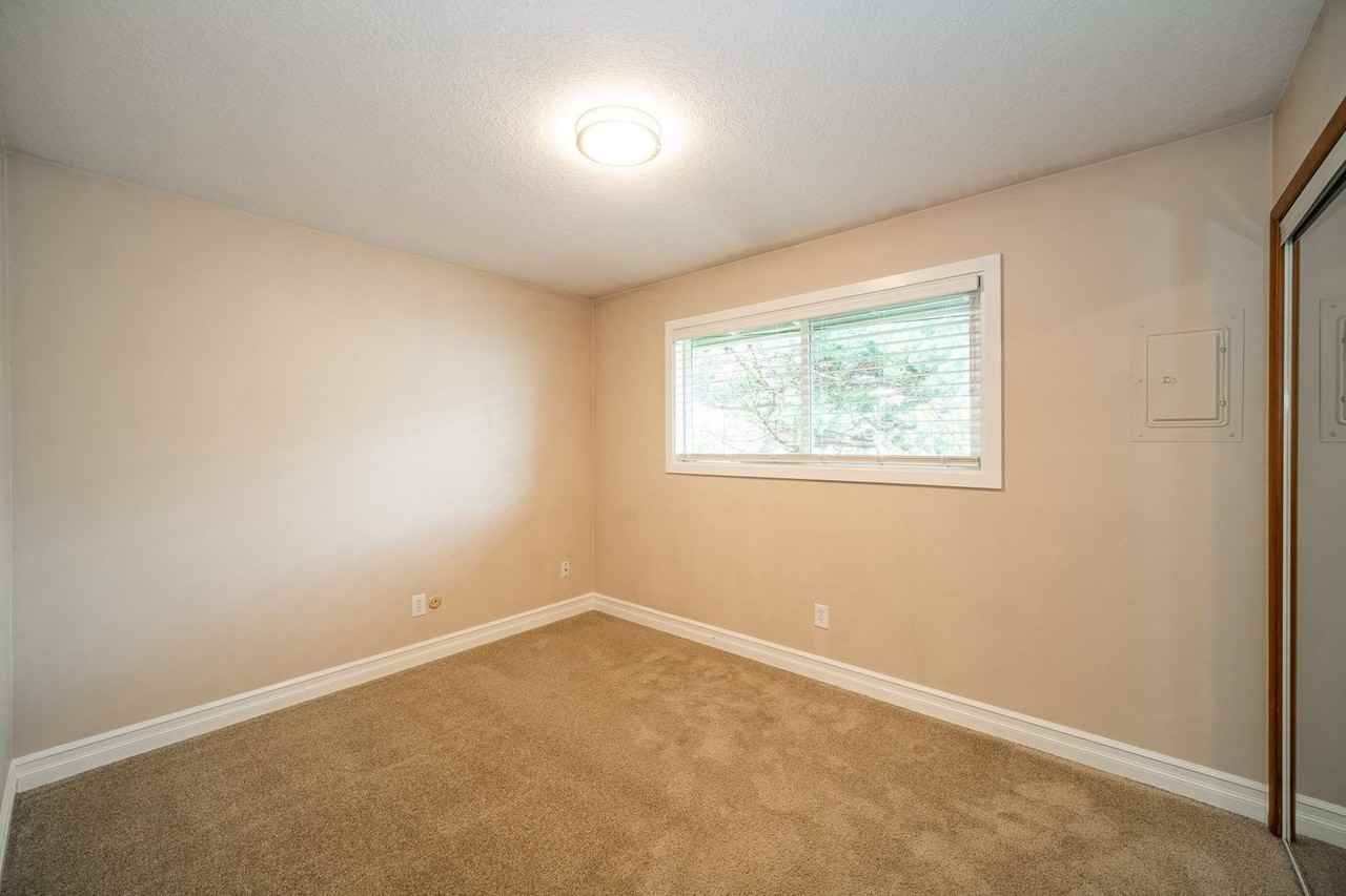 2747 Lancaster St - Photo 4 of 14