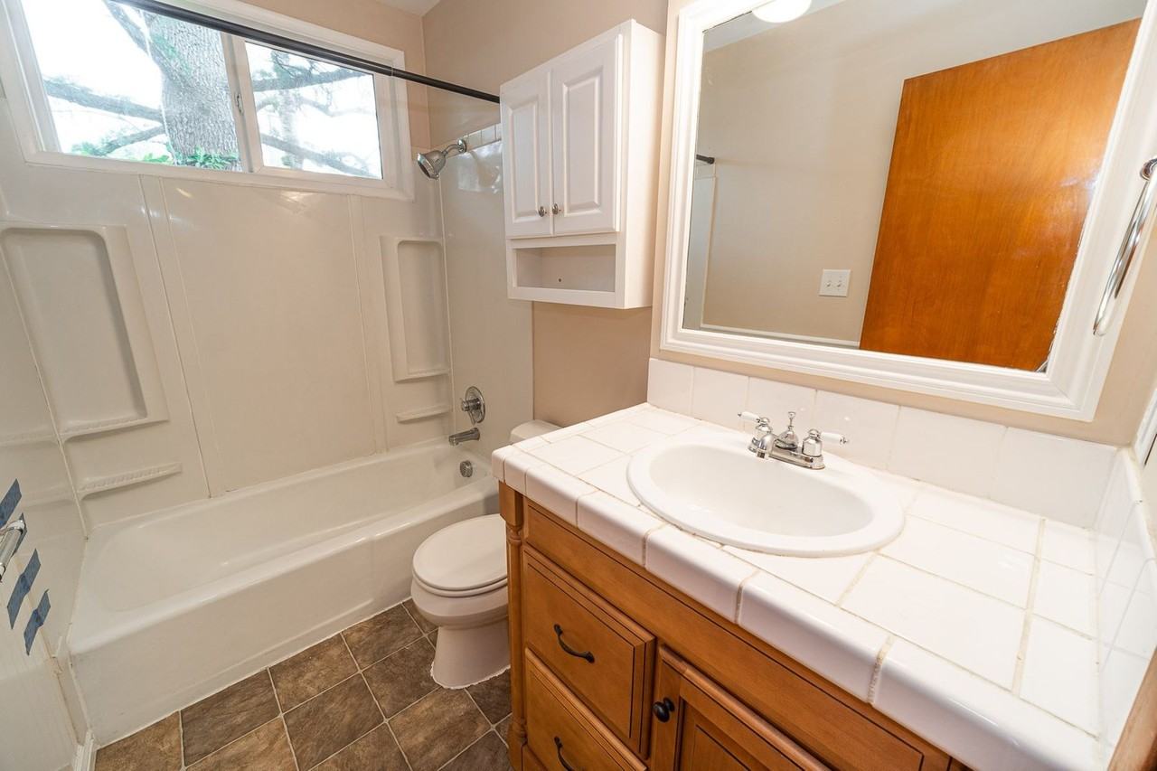 2747 Lancaster St - Photo 6 of 14