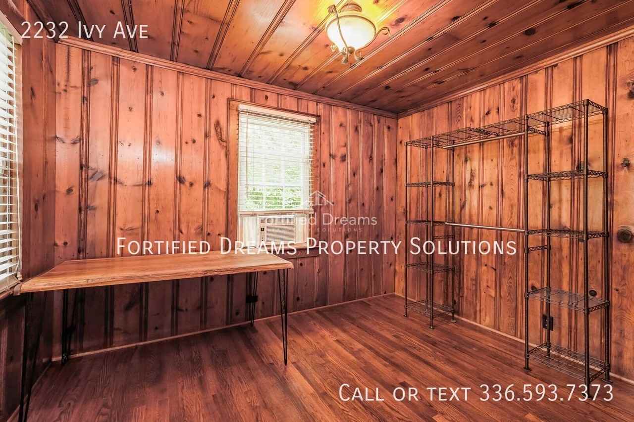 2232 Ivy Ave - Photo 4 of 19