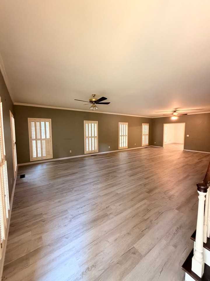 1180 E University Dr - Photo 3 of 17