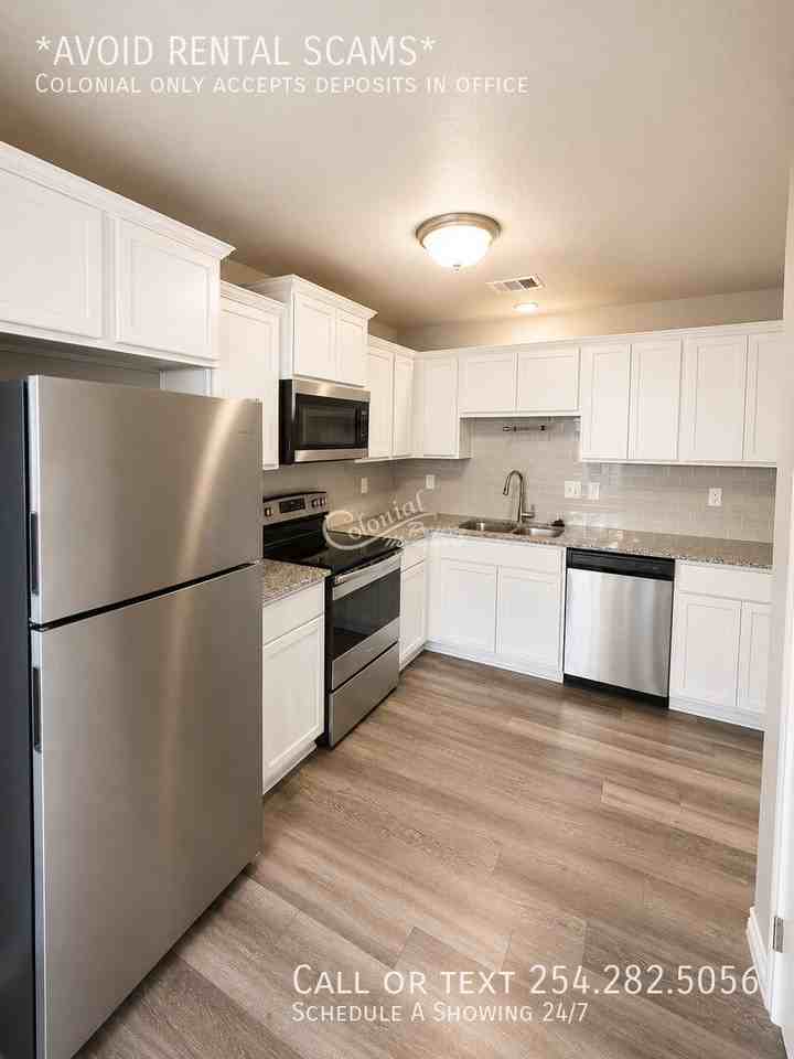 2327 Duntov Dr #B - Photo 5 of 11