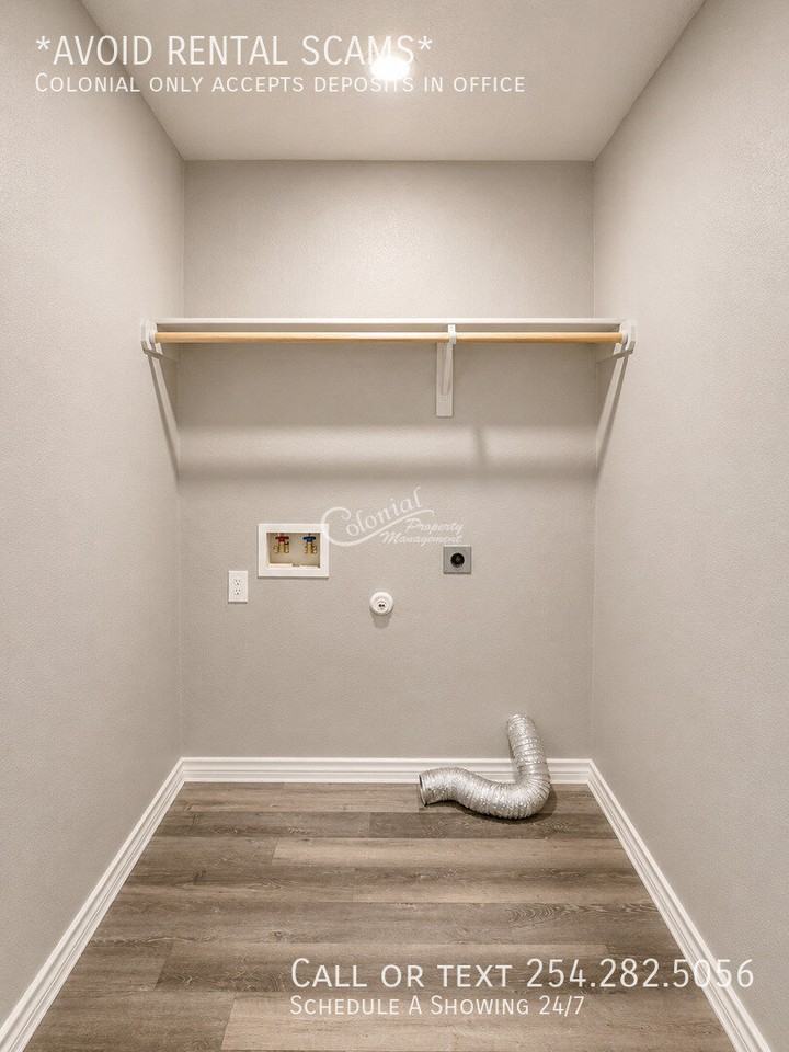 2327 Duntov Dr #B - Photo 6 of 11