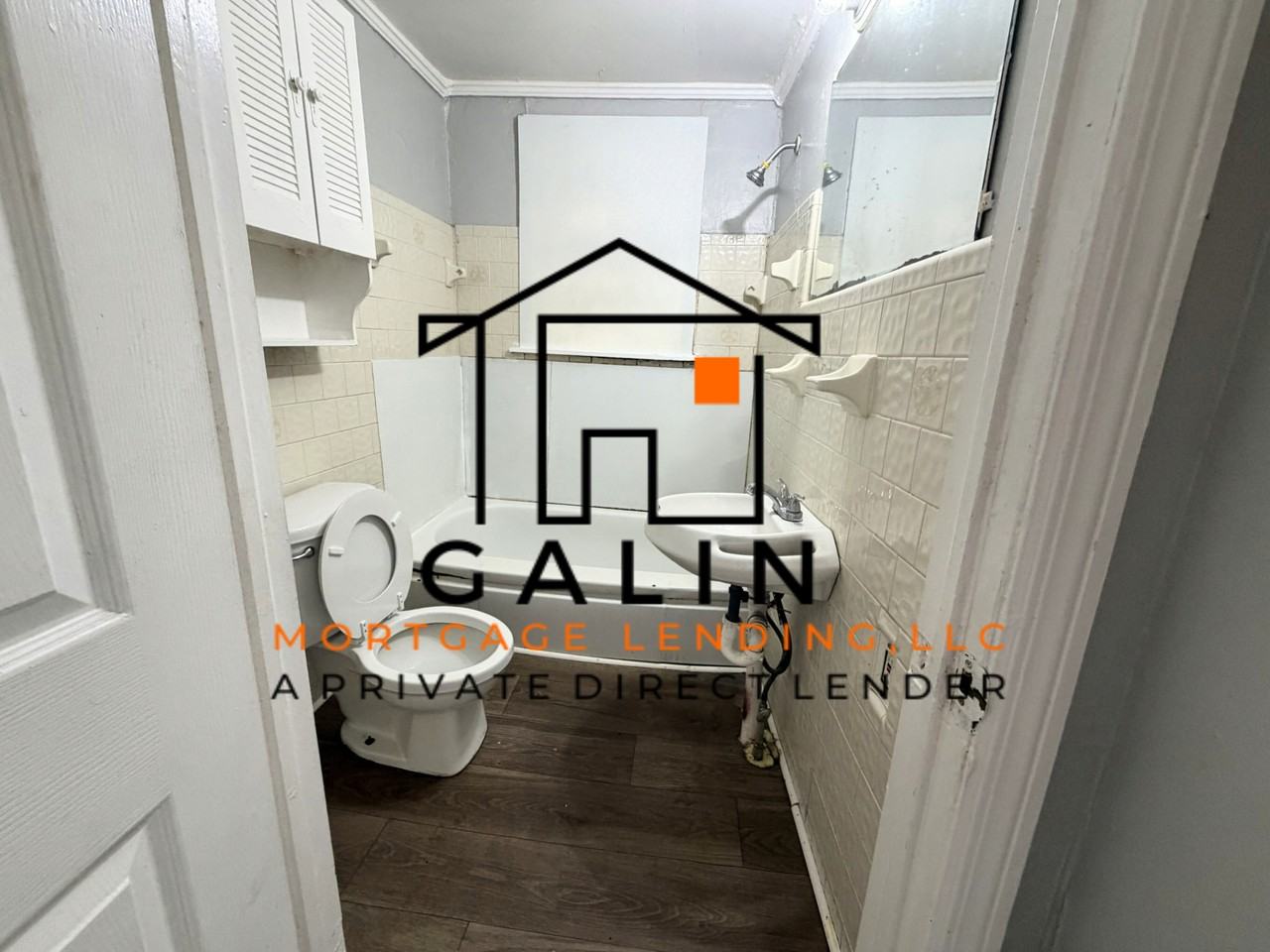 3206 Caithness St - Photo 2 of 13