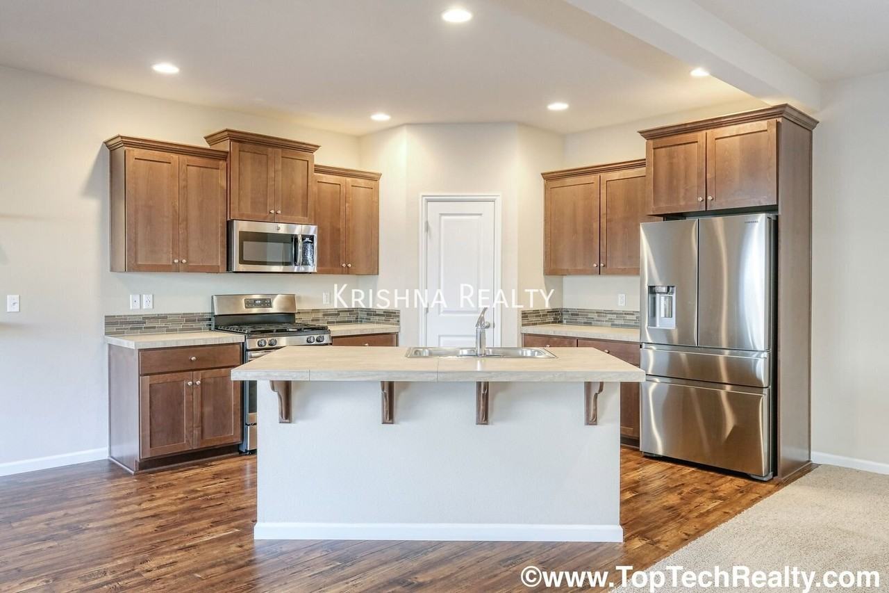 16871 Nw Anita St - Photo 5 of 24