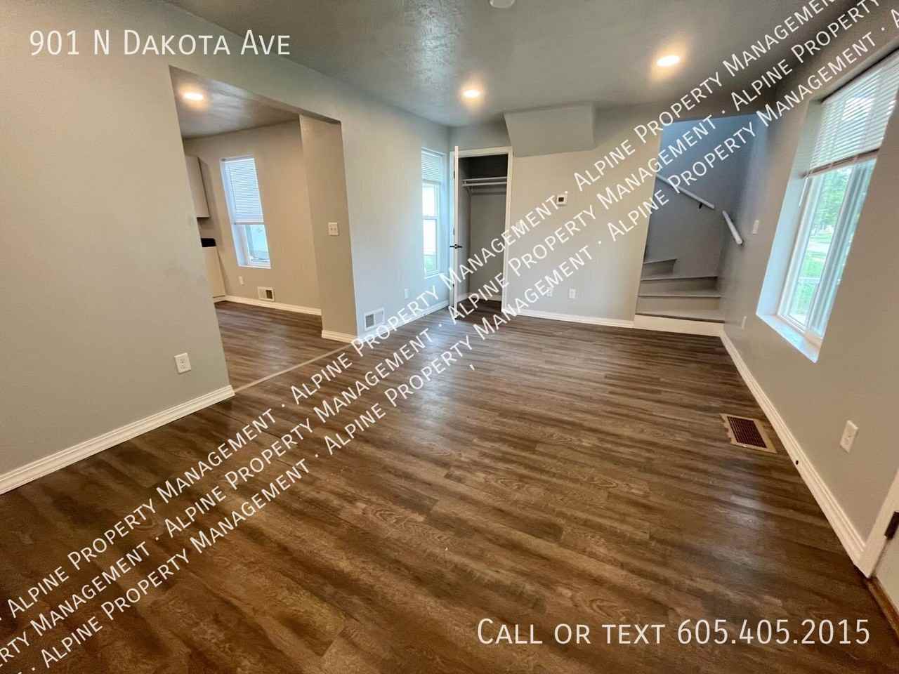 901 N Dakota Ave - Photo 6 of 28
