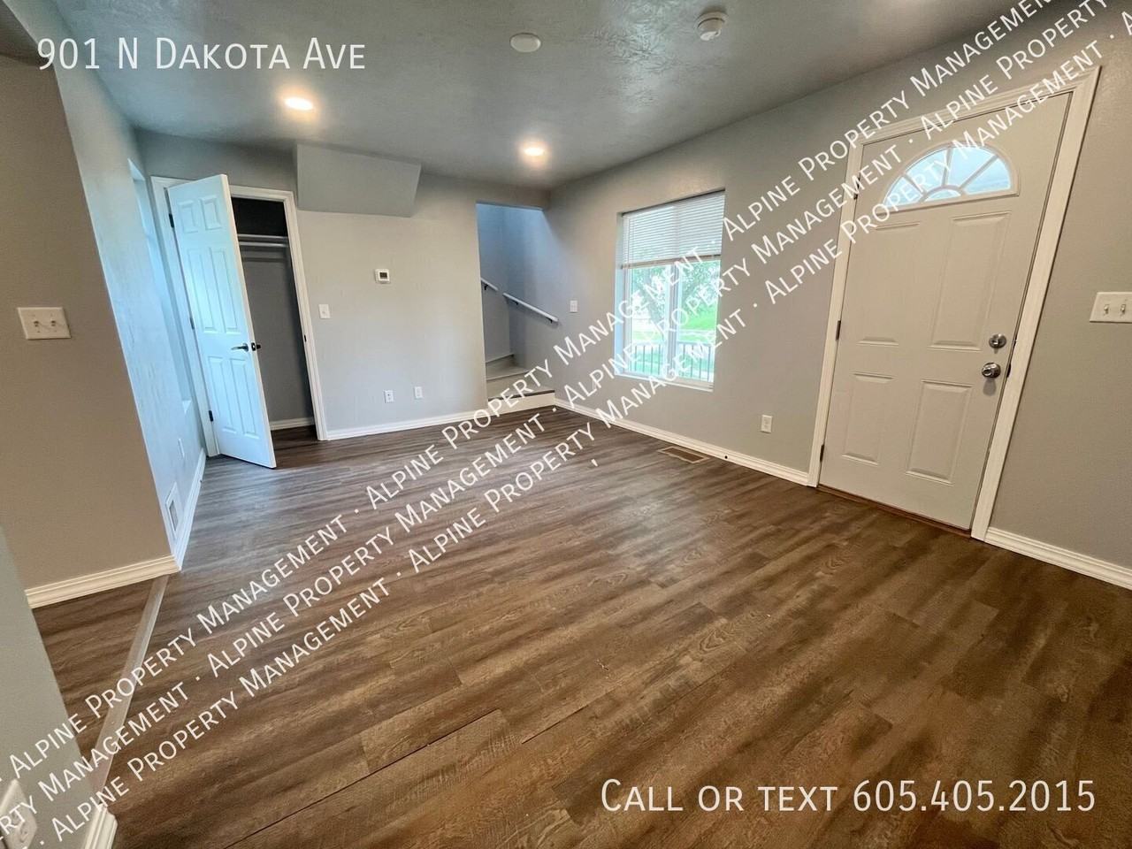901 N Dakota Ave - Photo 7 of 28