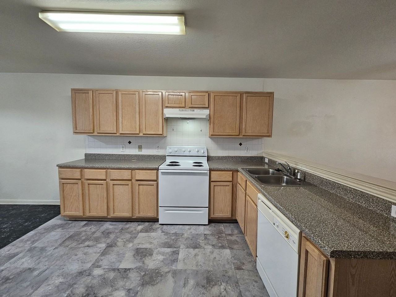2309 Terrace Dr #C - Photo 4 of 13