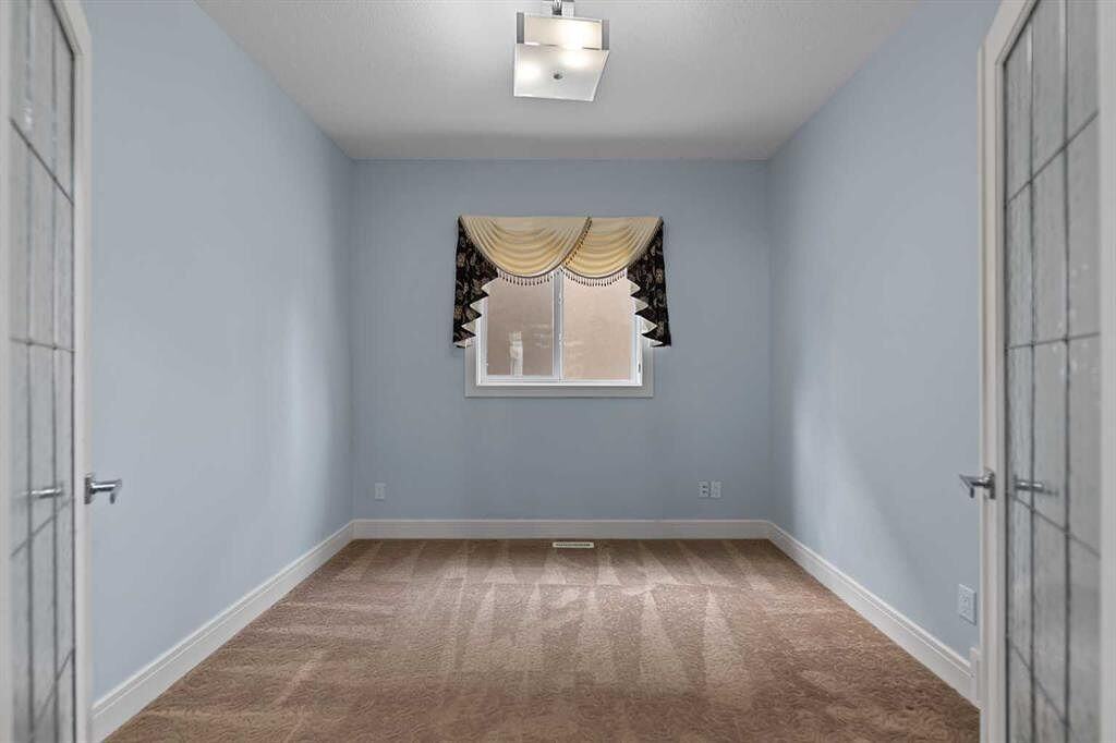 21 Saddlelake Lane Ne - Photo 4 of 14