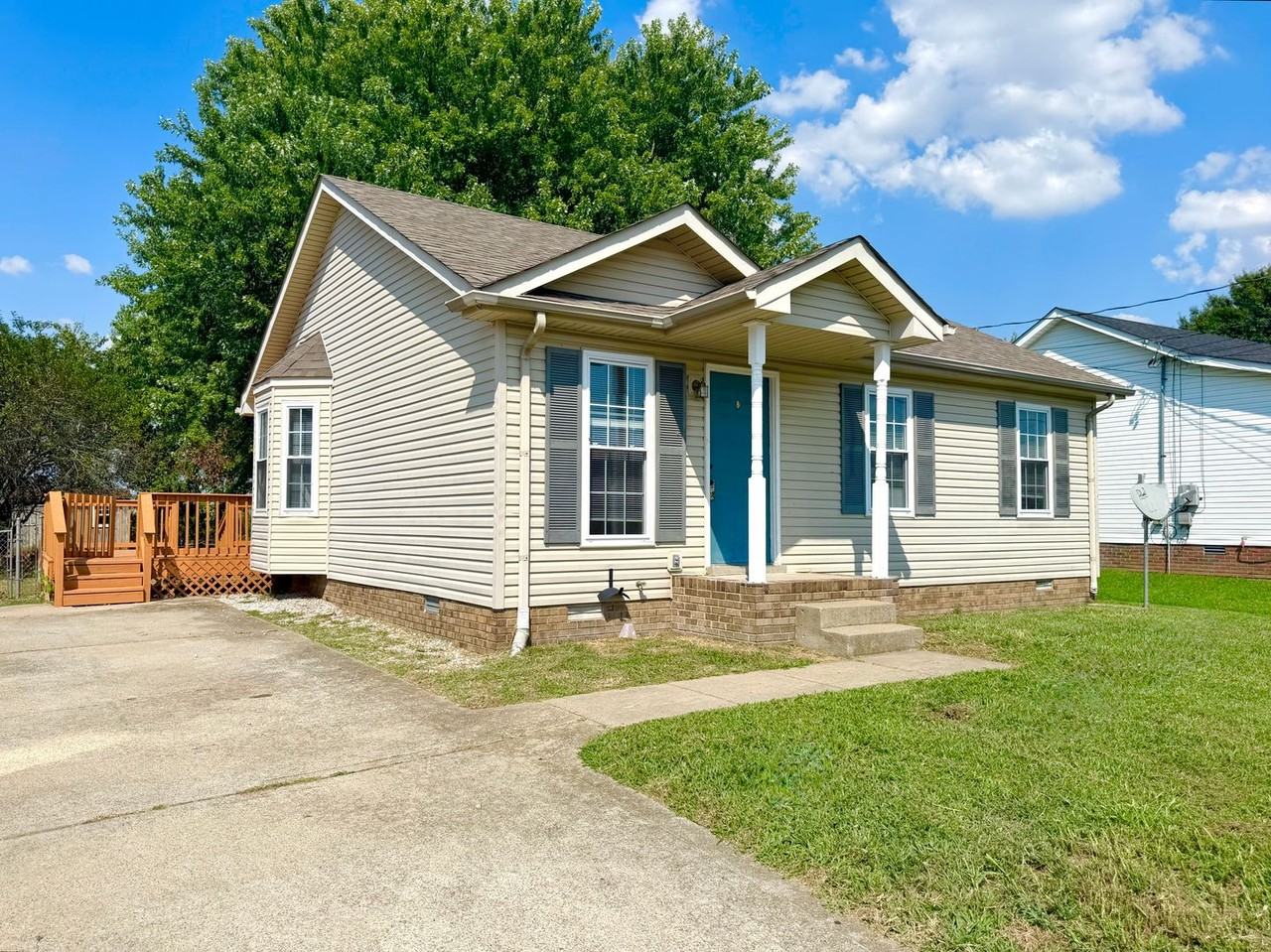 313 Cranklen Cir - Photo 2 of 21