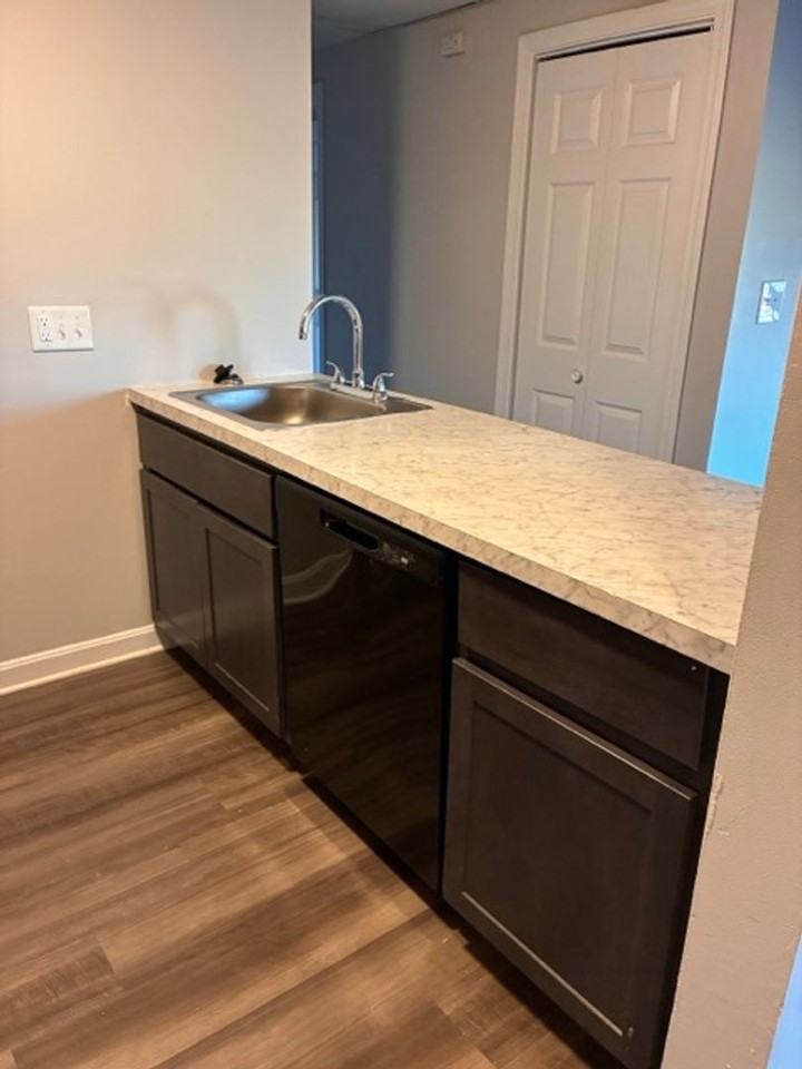 67 Washington St - Photo 3 of 12