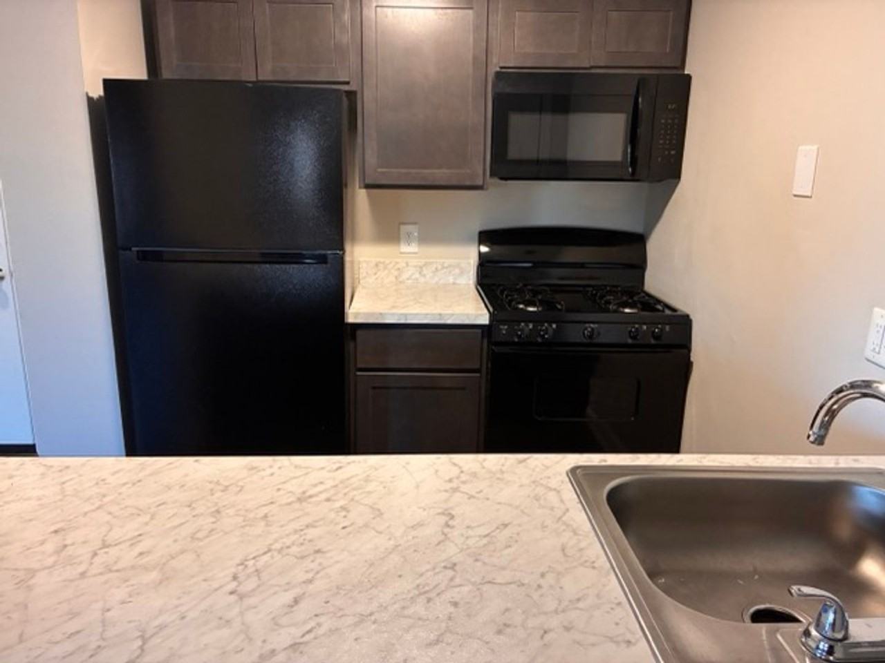 67 Washington St - Photo 4 of 12
