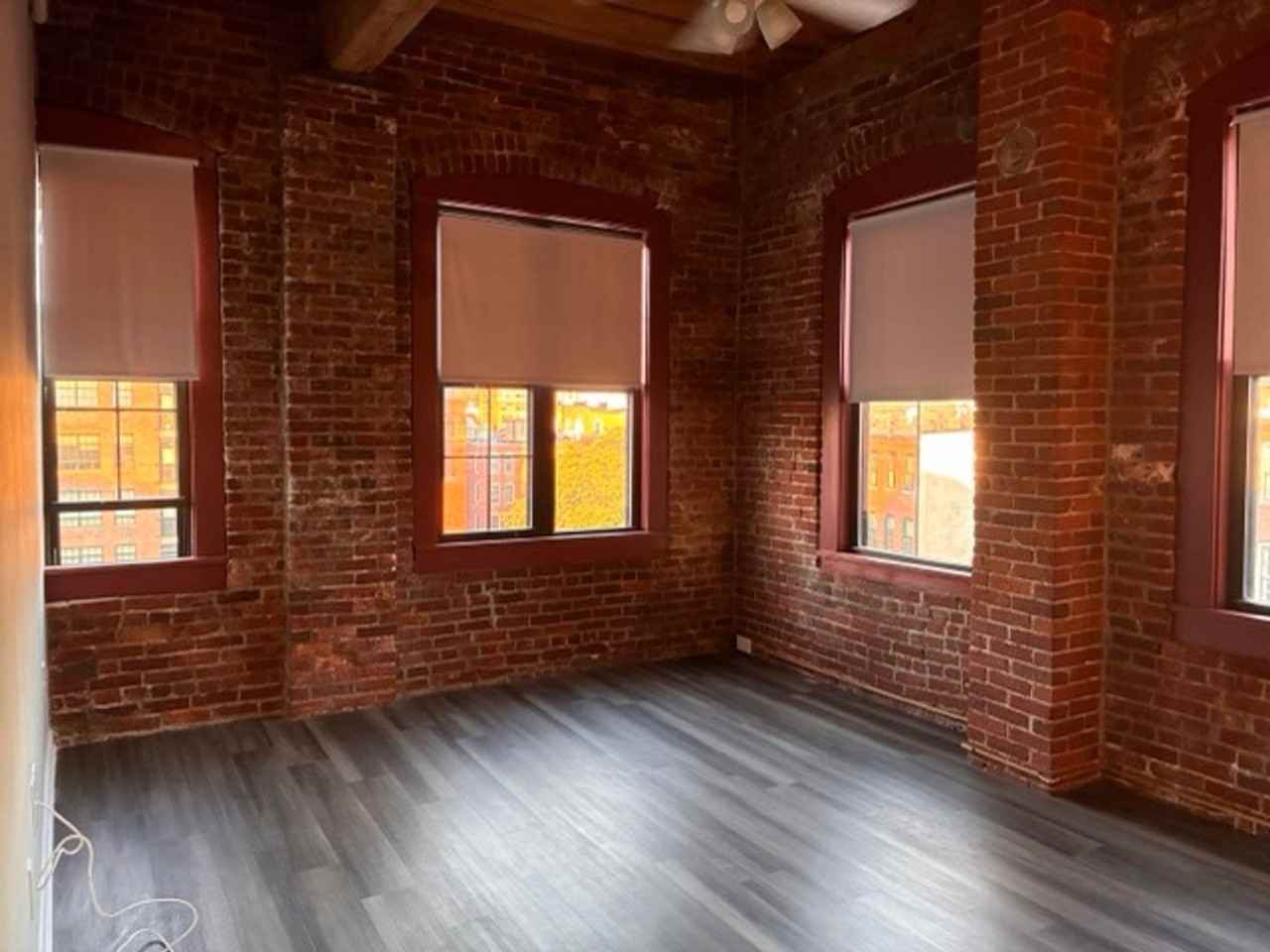 67 Washington St - Photo 5 of 12