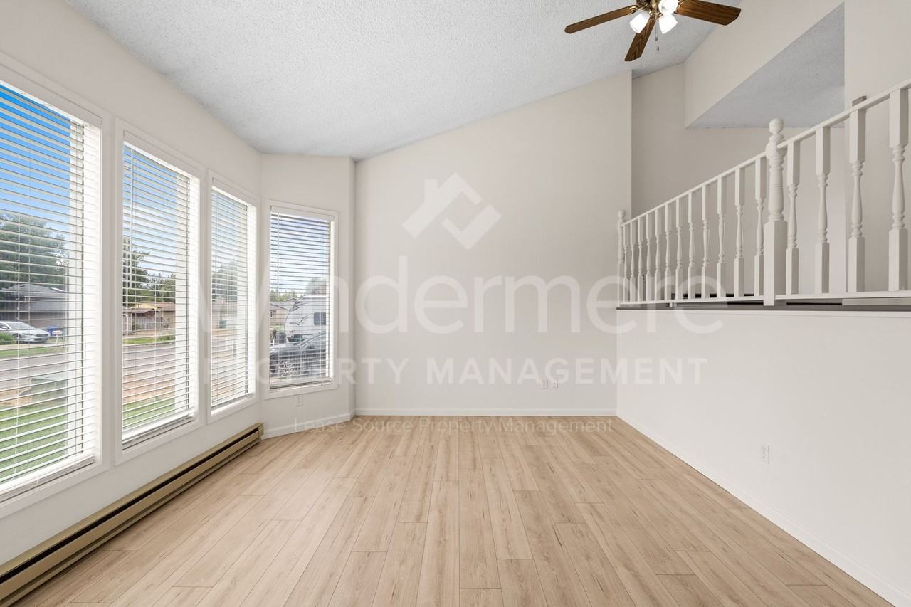 3503 E Clover Park Ave - Photo 2 of 29