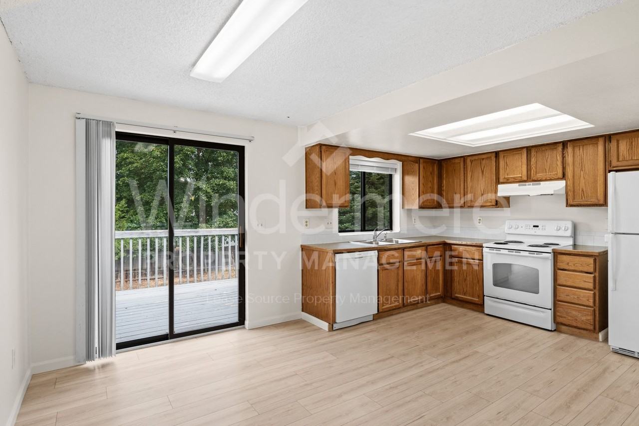 3503 E Clover Park Ave - Photo 5 of 29