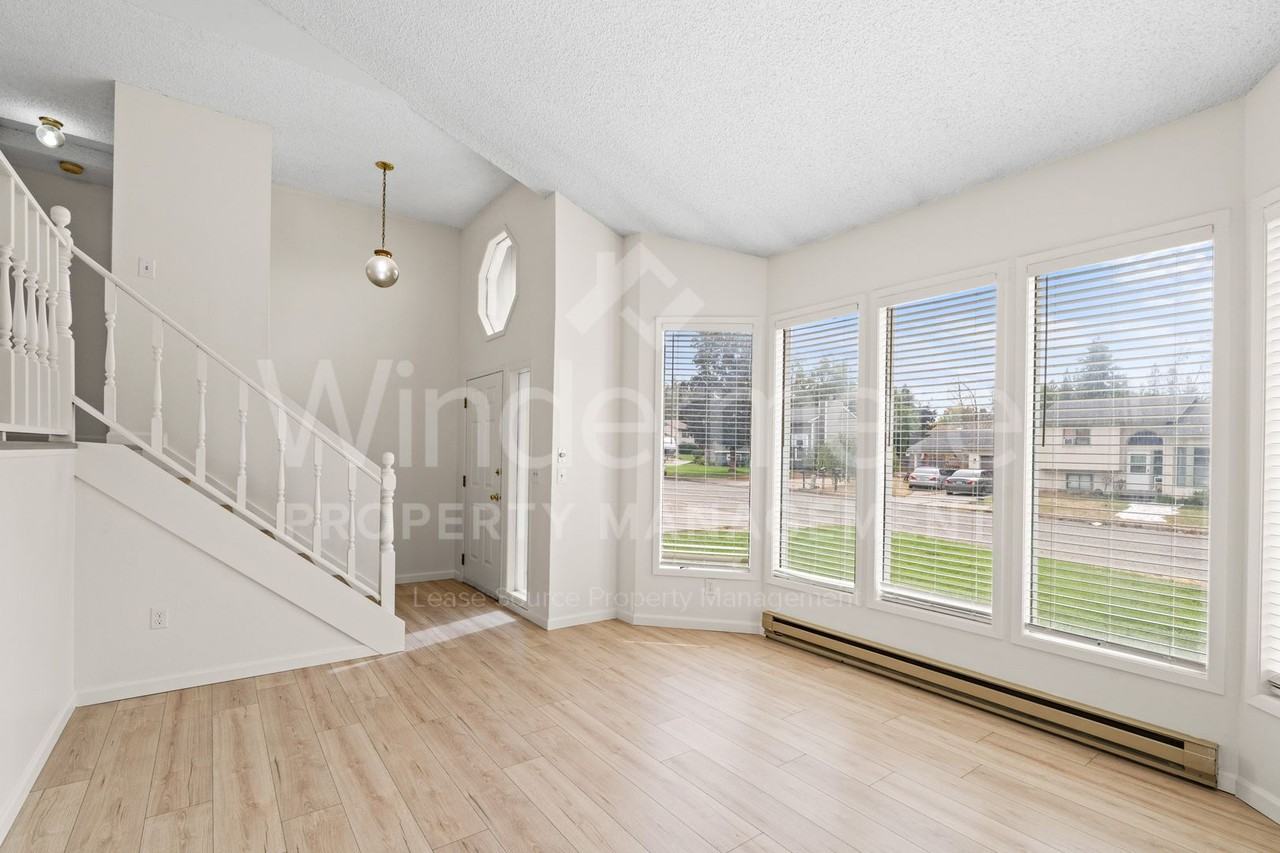 3503 E Clover Park Ave - Photo 6 of 29