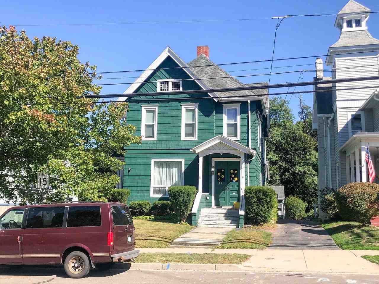 82 Chestnut St - Photo 2 of 29