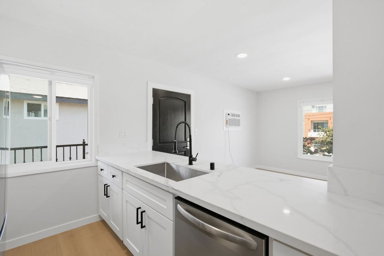 14620-14626 Magnolia Blvd - Photo 2 of 17
