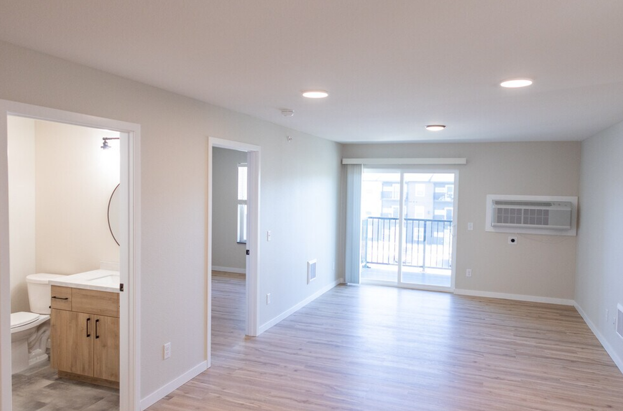 506 Flats Apartments - Photo 3 of 50