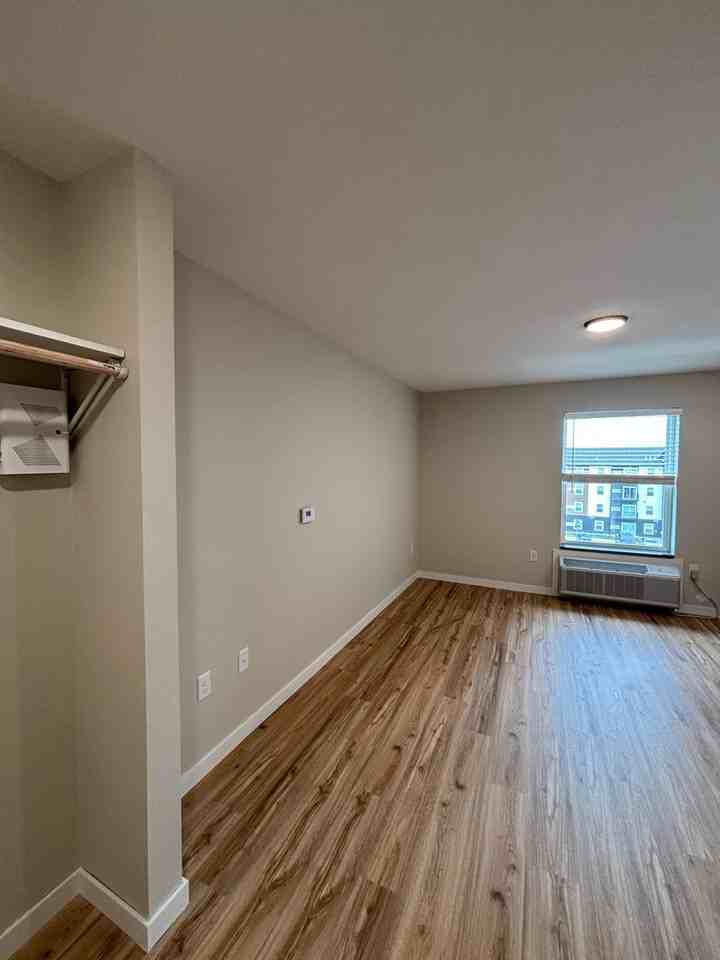 506 Flats Apartments - Photo 4 of 50
