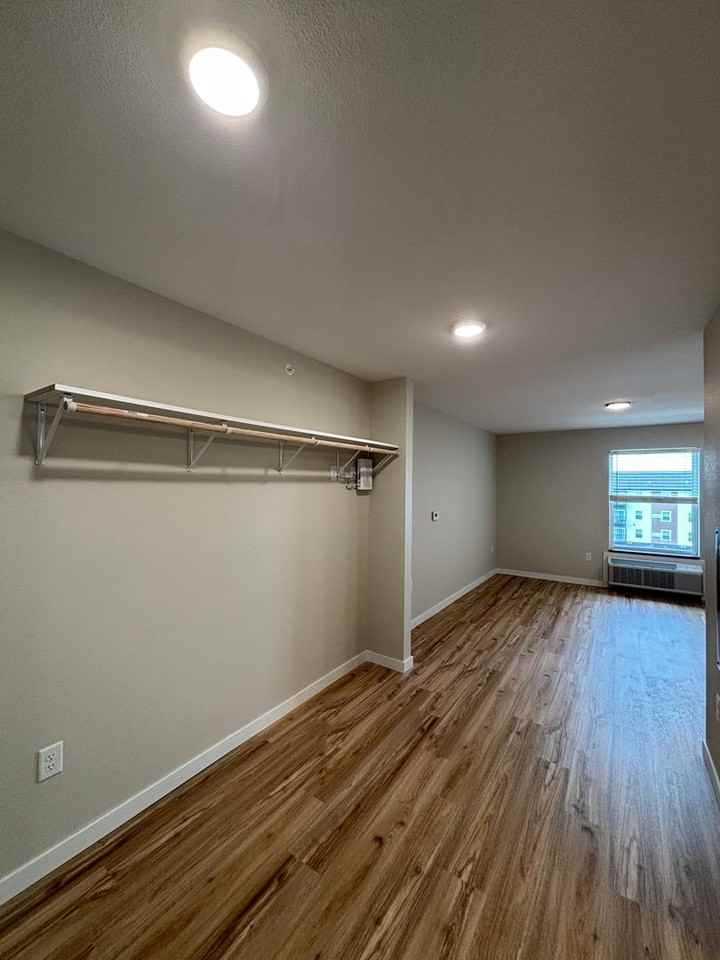 506 Flats Apartments - Photo 5 of 50