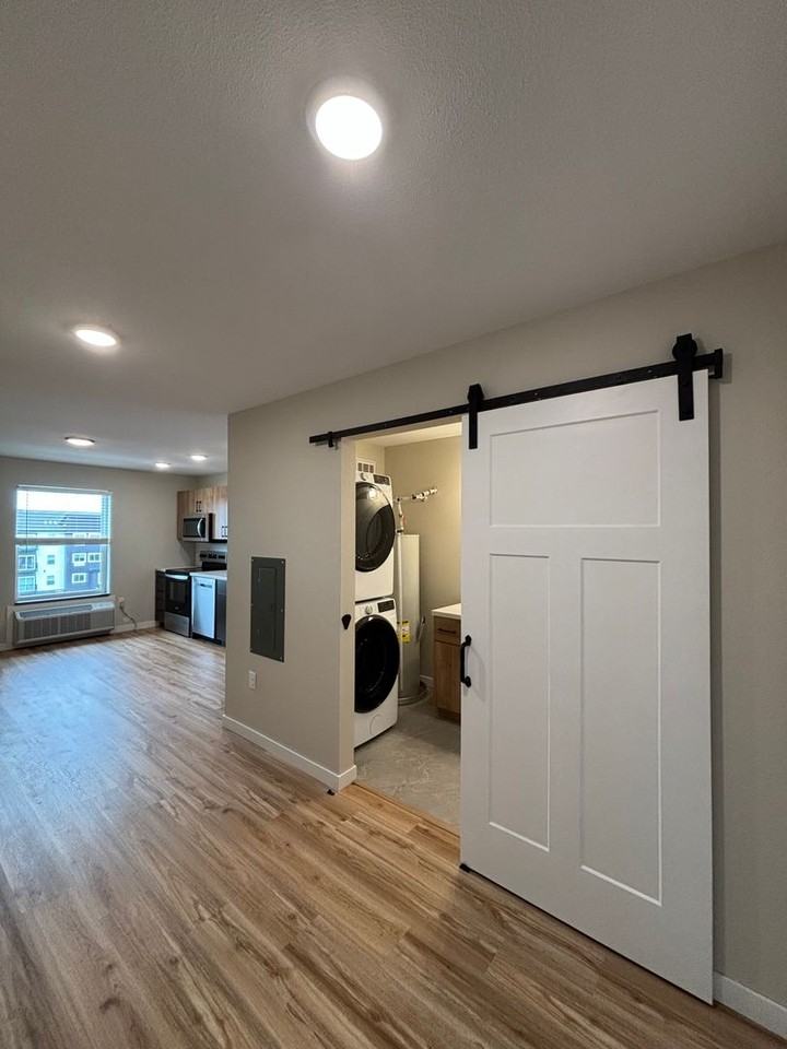 506 Flats Apartments - Photo 7 of 50