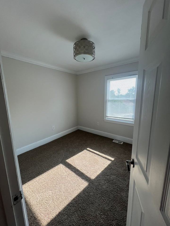 2933 2933 Hummingbird Lane - 2933 Hummingbird Lane - Photo 2 of 6