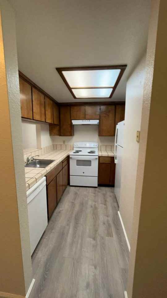 1551 Highland Drive - Photo 3 of 8