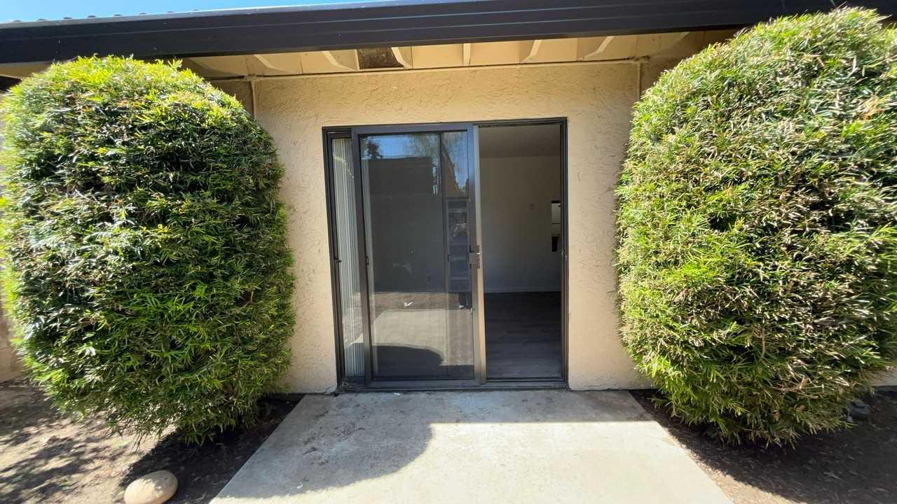 1551 Highland Drive - Photo 5 of 8