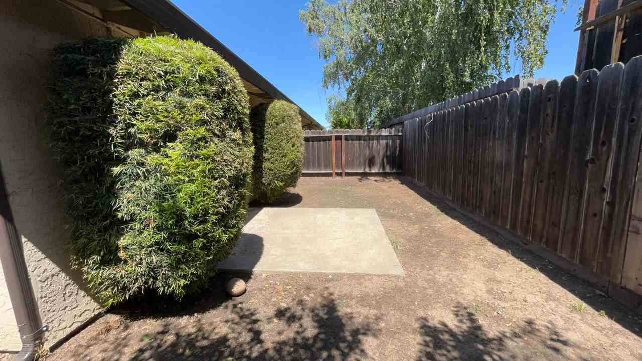 1551 Highland Drive - Photo 6 of 8