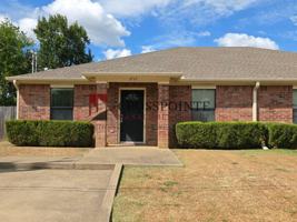 featured image of Clearwood Dr