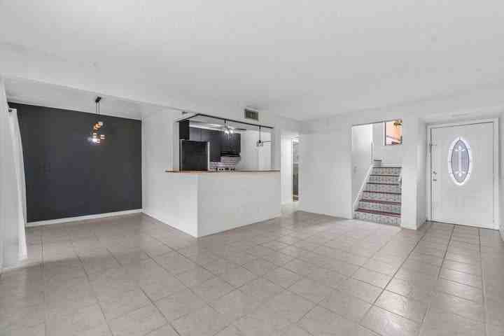 1149 Northwest 13th Street - Photo 3 of 8