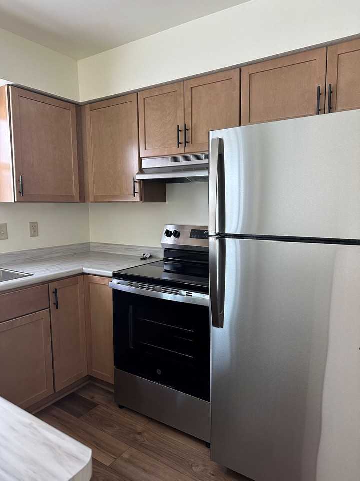 Oakwood Road Duplexes - Photo 2 of 11